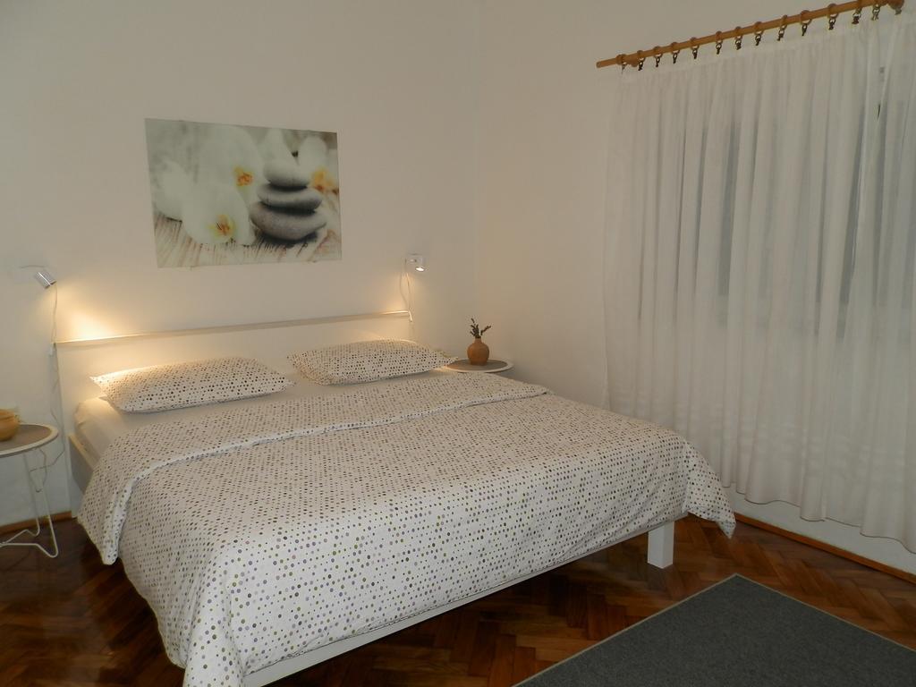 Apartment Slavica Lozovac Exterior foto