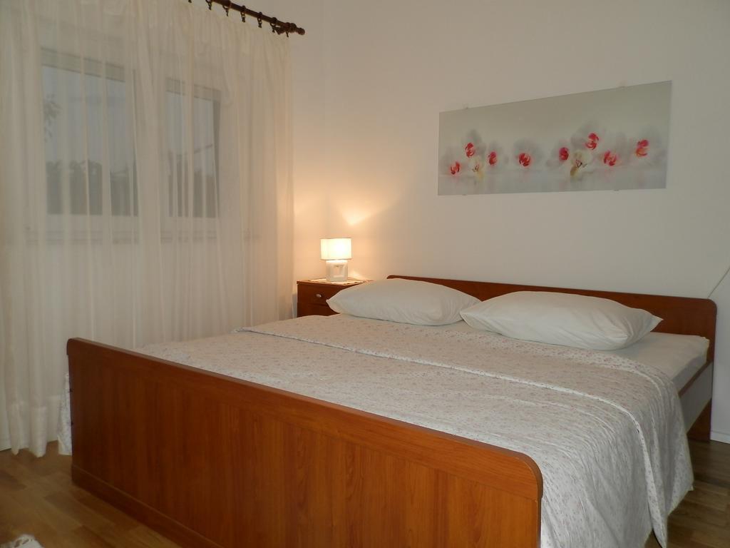 Apartment Slavica Lozovac Exterior foto