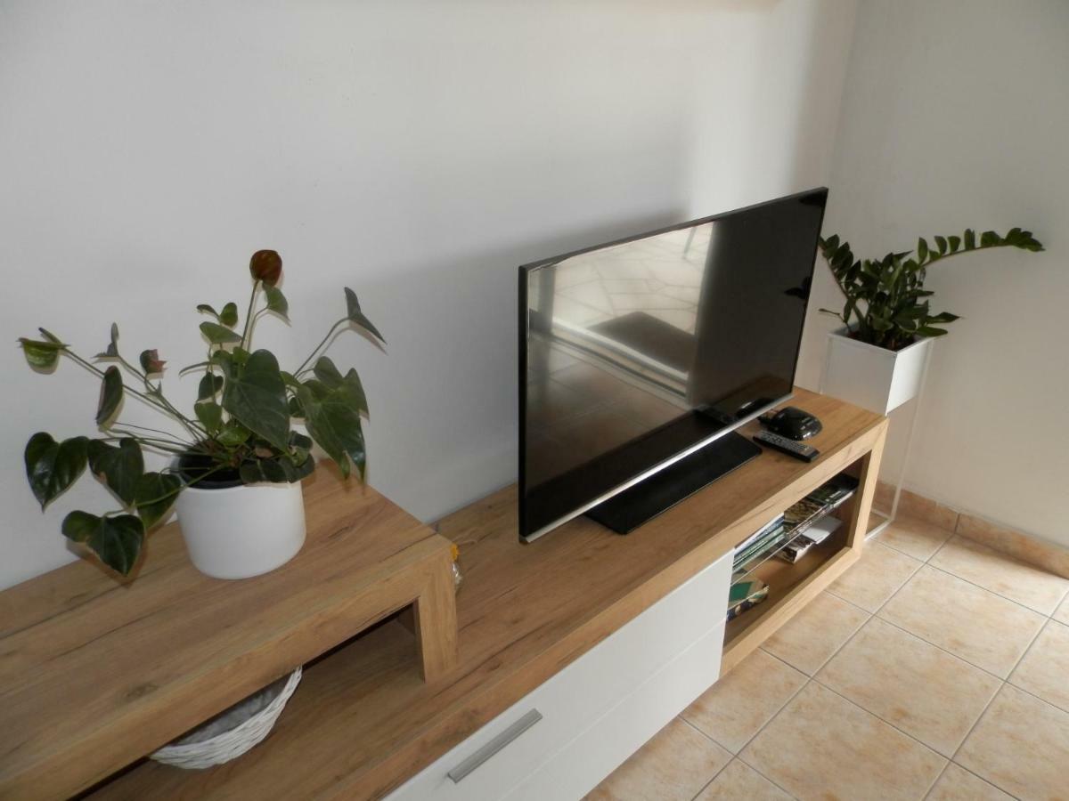 Apartment Slavica Lozovac Exterior foto