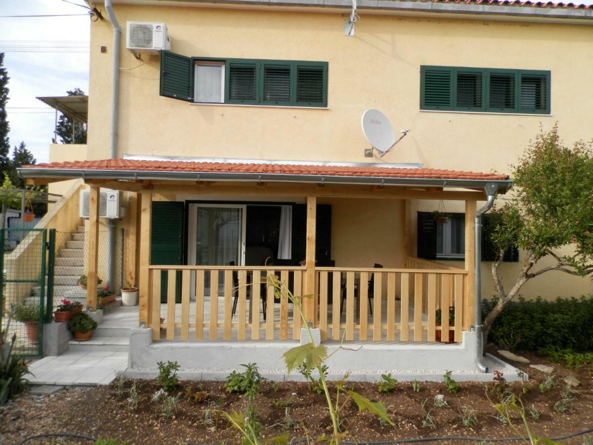 Apartment Slavica Lozovac Exterior foto