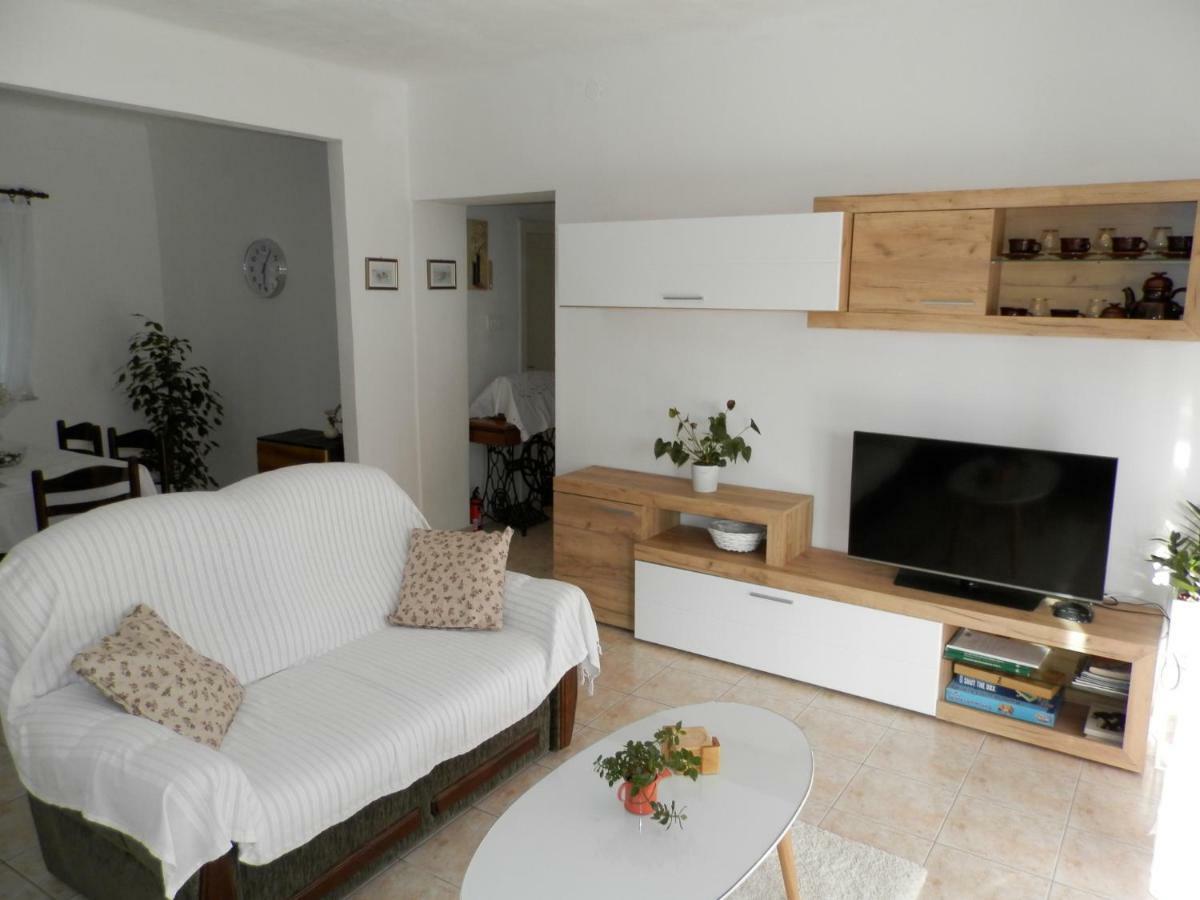 Apartment Slavica Lozovac Exterior foto