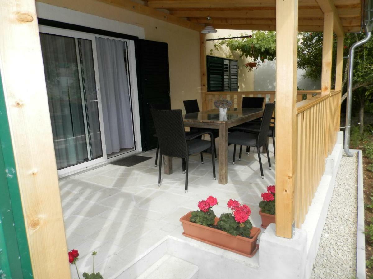 Apartment Slavica Lozovac Exterior foto
